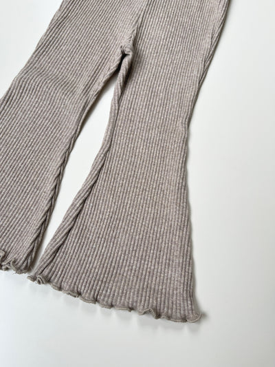 【2月24日(月)12時〜】Ribbed flare "frill"